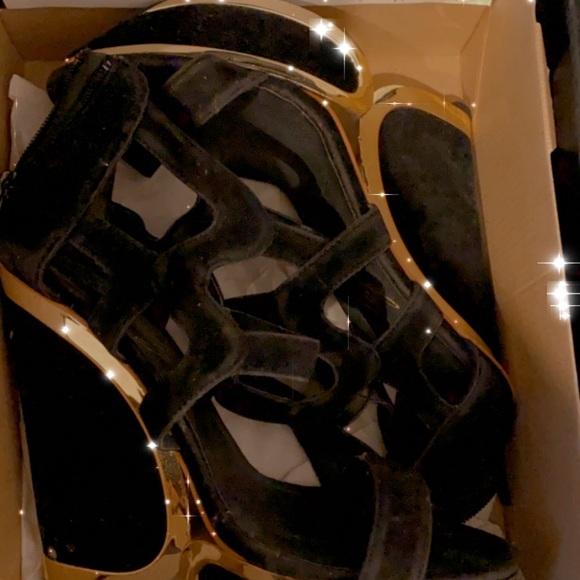 Fashion Heels - Picture 2 of 2